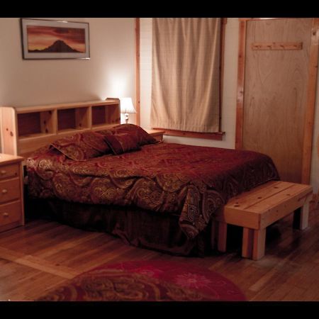 أشفورد Whittaker'S Motel & Historic Bunkhouse الغرفة الصورة