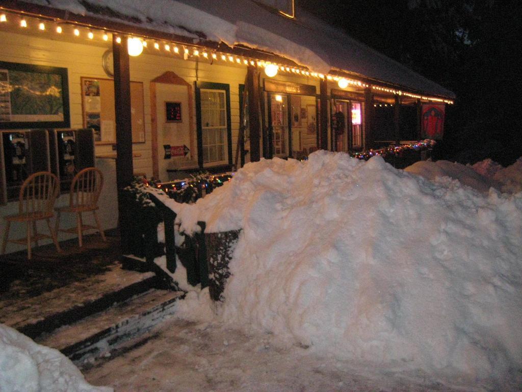 أشفورد Whittaker'S Motel & Historic Bunkhouse المظهر الخارجي الصورة