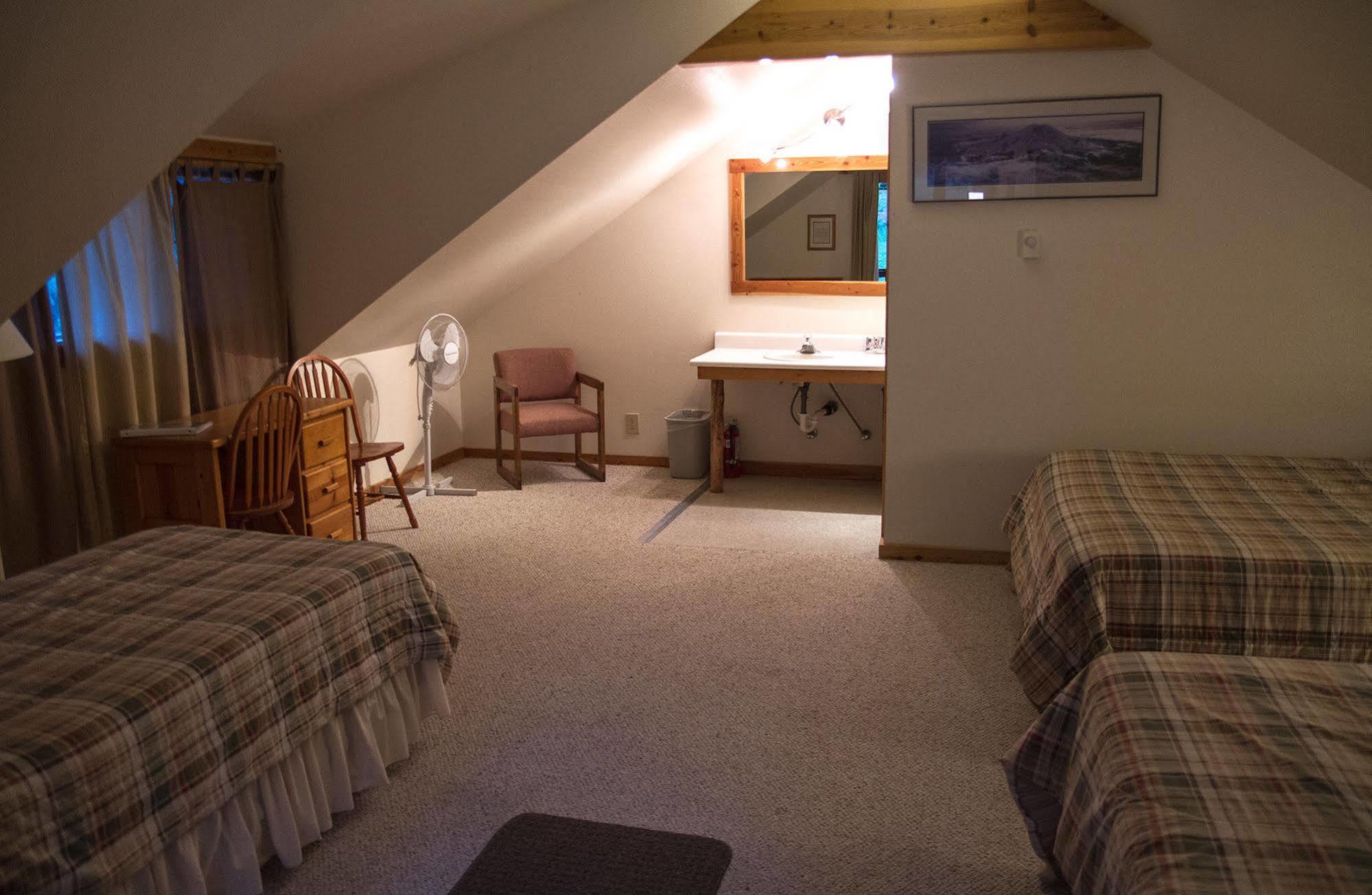 أشفورد Whittaker'S Motel & Historic Bunkhouse المظهر الخارجي الصورة